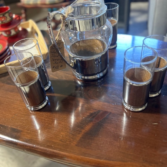 Vintage Mid Century Modern Hellerware Chrome & Cork Insulated Pitcher & Glasses - Picture 3 of 3